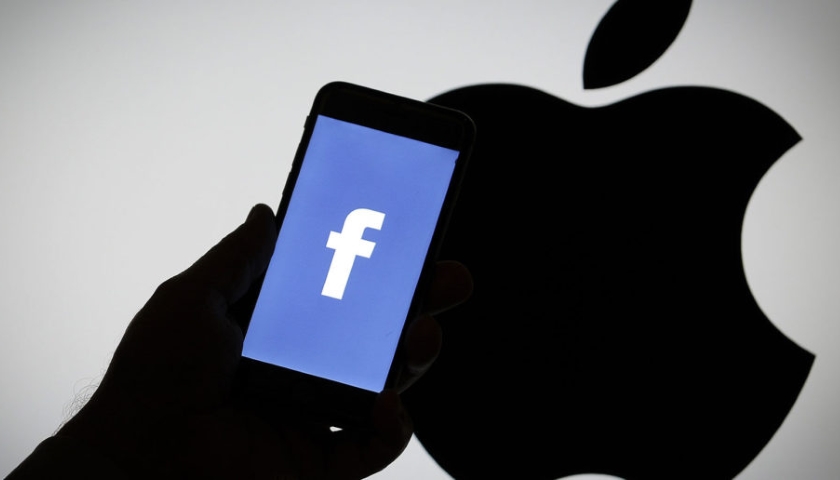 Apple Facebook
