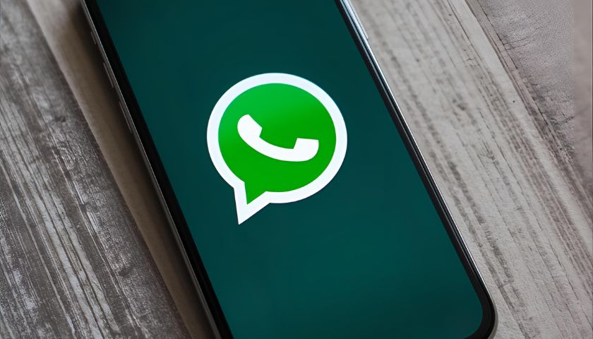 WhatsApp vyrieši jeden z najväčších problémov skupinových četov