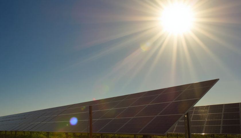 Inovatívny dizajn solárnych panelov zvyšuje produkciu energie až o 20 percent